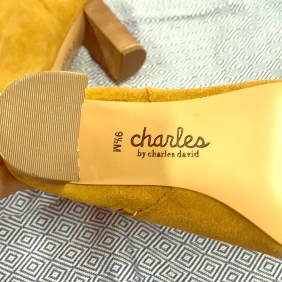 Brand New Charles David Suede Leather Boots - Picture 10 of 15